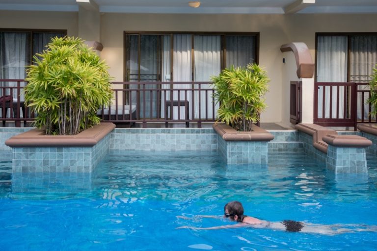 Deluxe Pool Access with Jacuzzi Room
