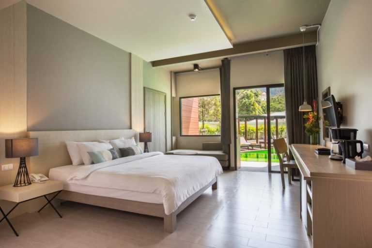 Premier Pool Access Room