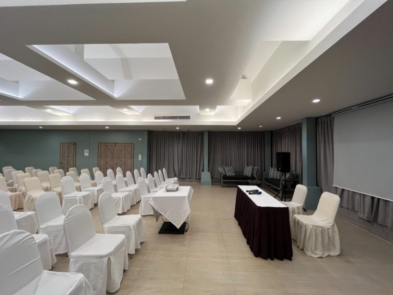 MEETING ROOM