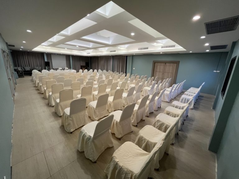 MEETING ROOM