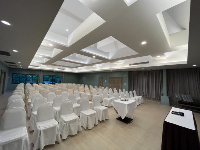 MEETING ROOM