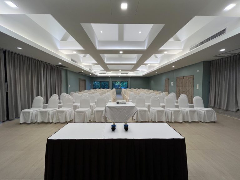 MEETING ROOM